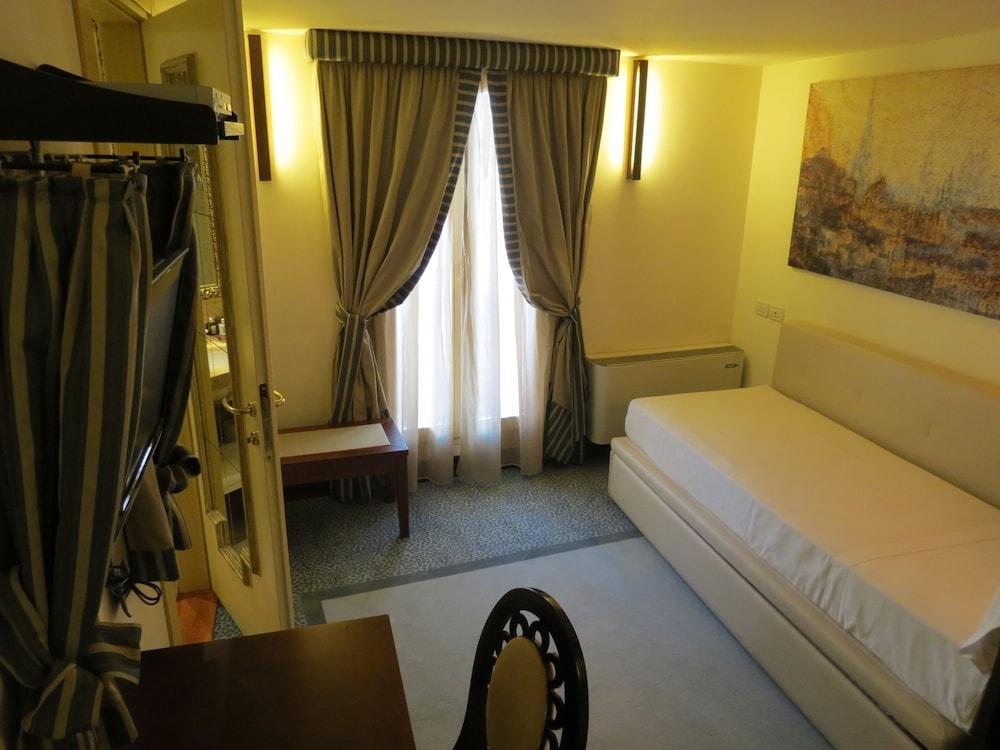 Hotel Dei Dragomanni Venice Exterior photo